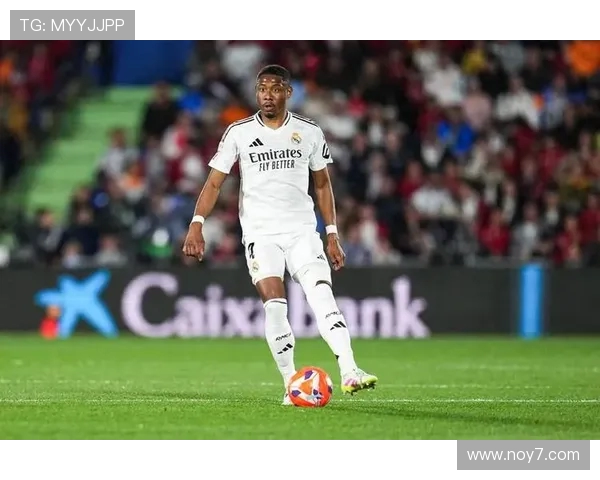 皇马或不续约阿拉巴与吕迪格引发防线重组转会市场或迎新震荡